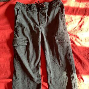 Boys black Wrangler cargo pants size 6/7